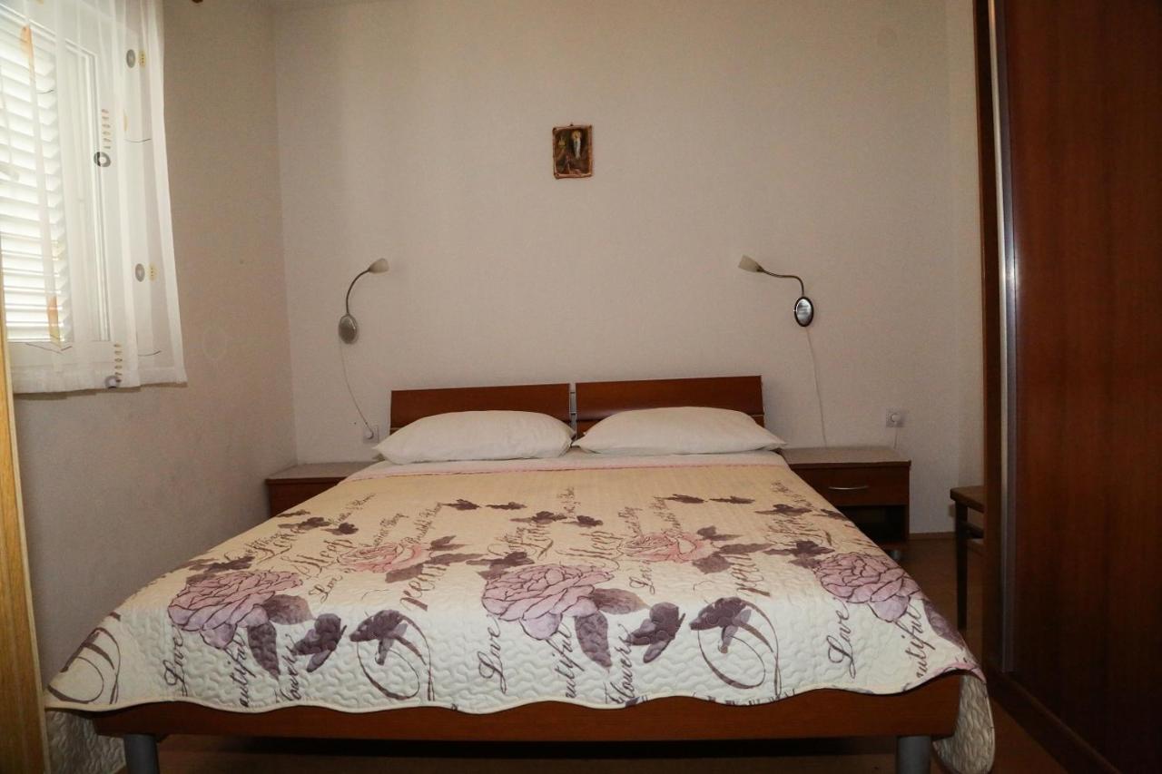Apartments By The Sea Milna, Hvar - 12244 Milna (Hvar) Exterior foto