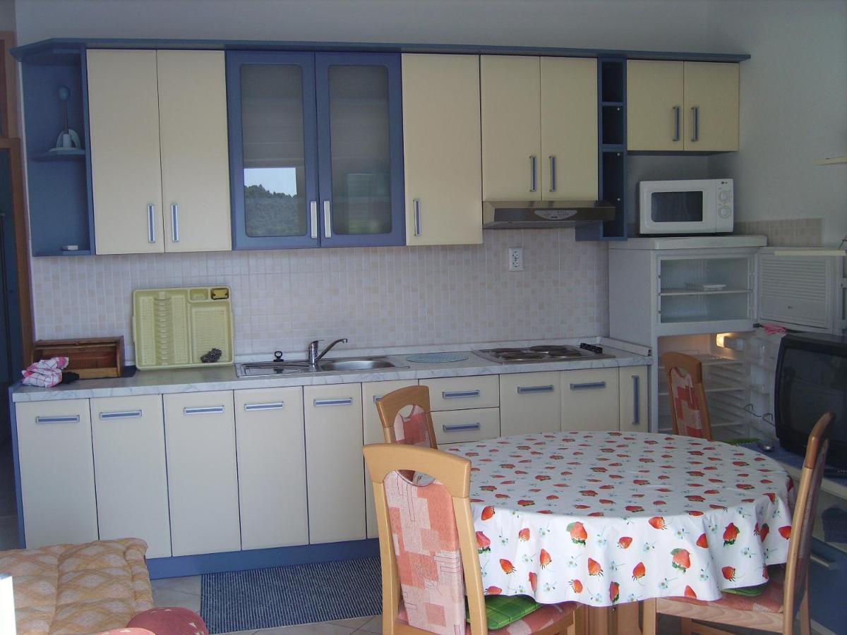 Apartments By The Sea Milna, Hvar - 12244 Milna (Hvar) Exterior foto